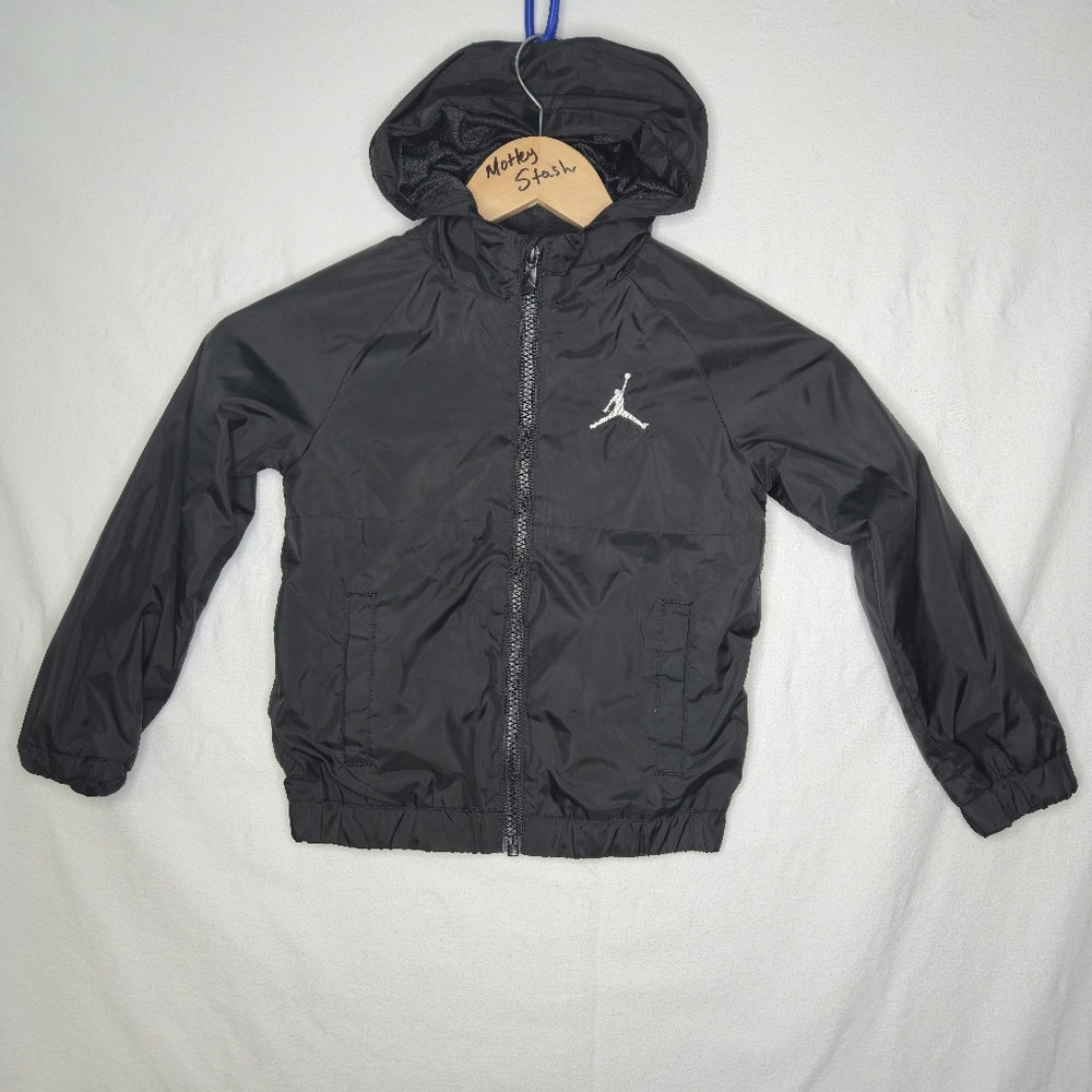 Air Jordan Boys Black Bomber Style Jacket With Hood Size 4T